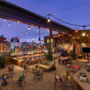 Moxy Nyc East Village Hotel